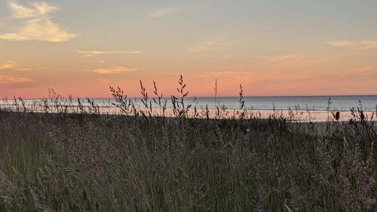 Seashore Hideaway Studio Hermanville-sur-Mer Exterior photo